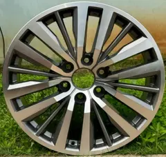 2027 alloy wheel