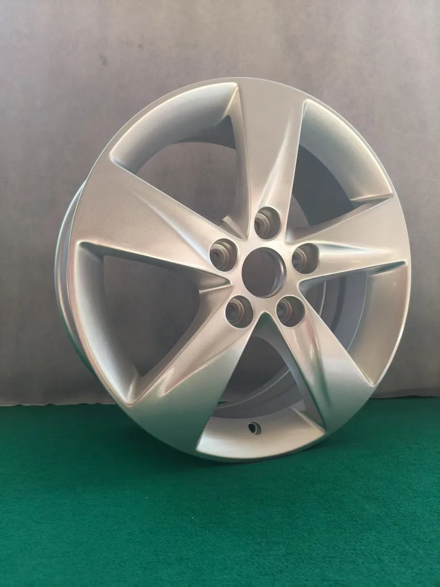 6066 alloy wheel rim – Silver (Full Paint)