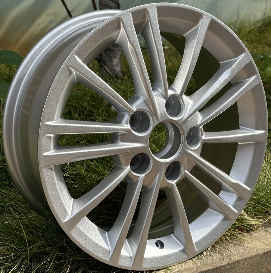 6154 alloy wheel rim – Silver (Full Paint)