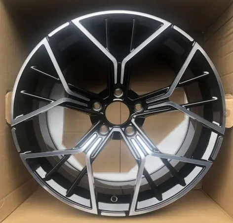 B01 alloy wheel rim – Dark Gunmetal Machined Face