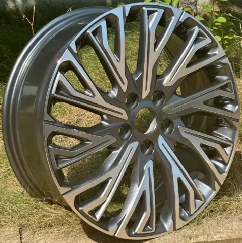 WD233 alloy wheel rim – Gunmetal Machined Face