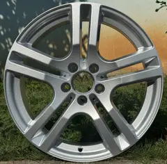 WD440 alloy wheel