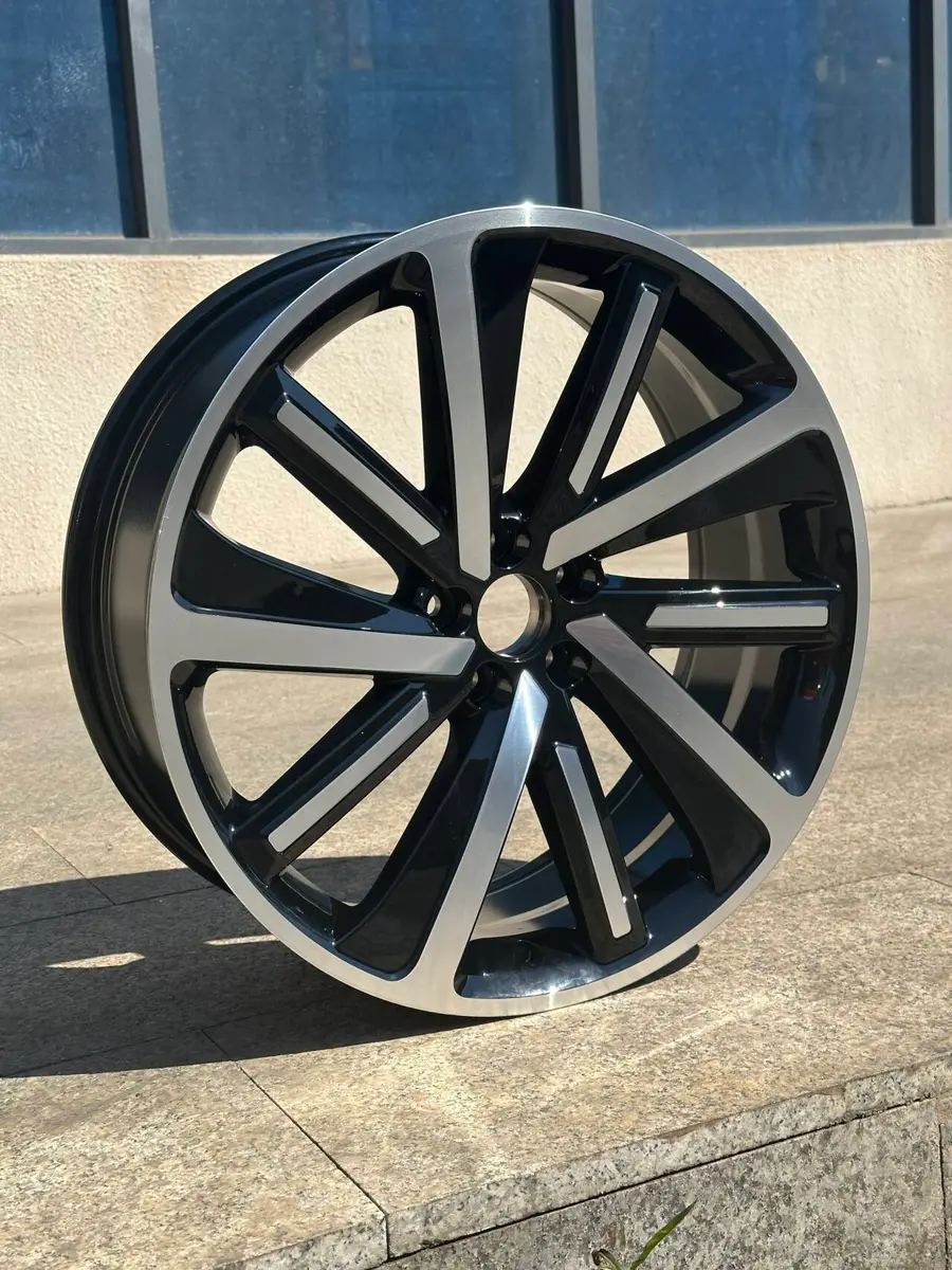 WD578 alloy wheel rim – Gloss Black Machined Face