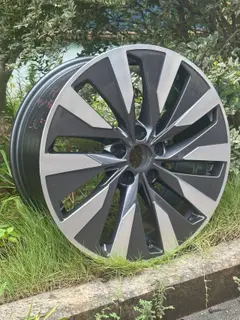 WD594 alloy wheel