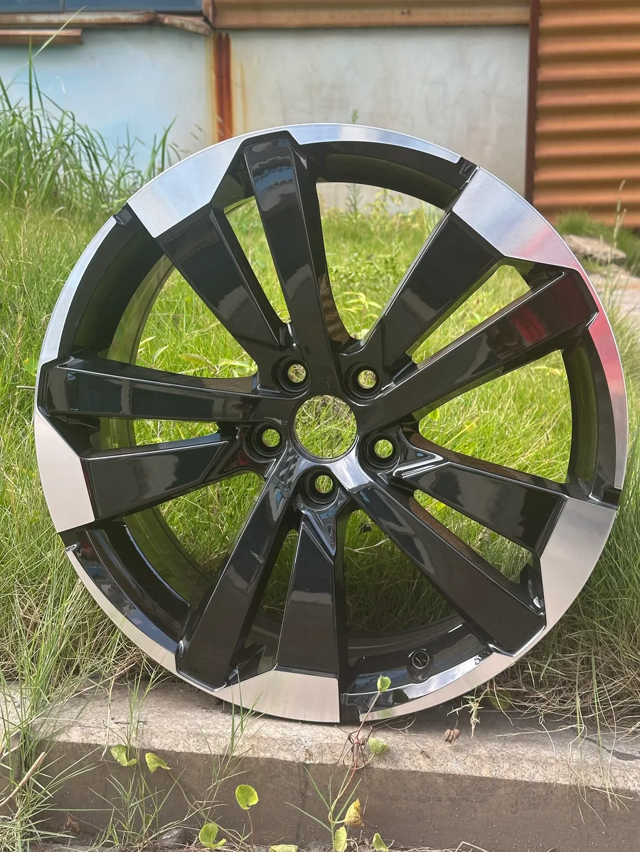 WD599 alloy wheel rim – Gloss Black Machined Face